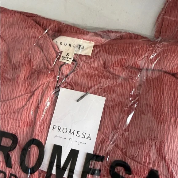 Promesa Hibiscus Smocked Sweetheart Twist Neck Bodysuit - Picture 8 of 8